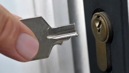 Cambriolage, comment sécuriser rapidement son logement dans le Jura